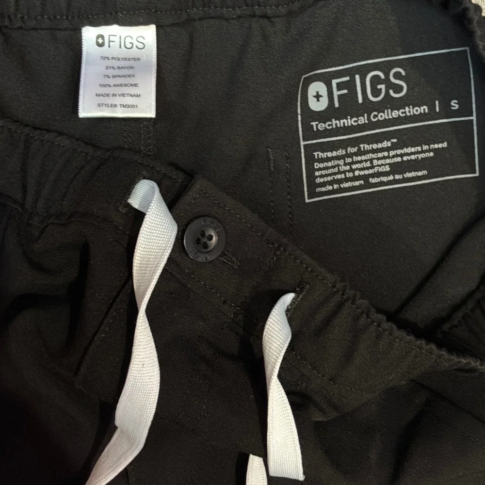 FIGS Technical Collection Mens Black Scrub Pants Small TM3001 Straight Leg Cargo
